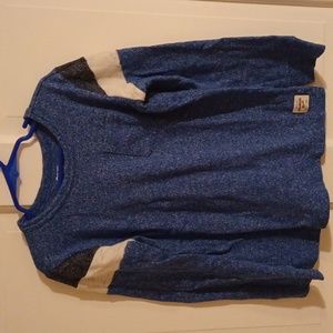 Long sleeve knit top